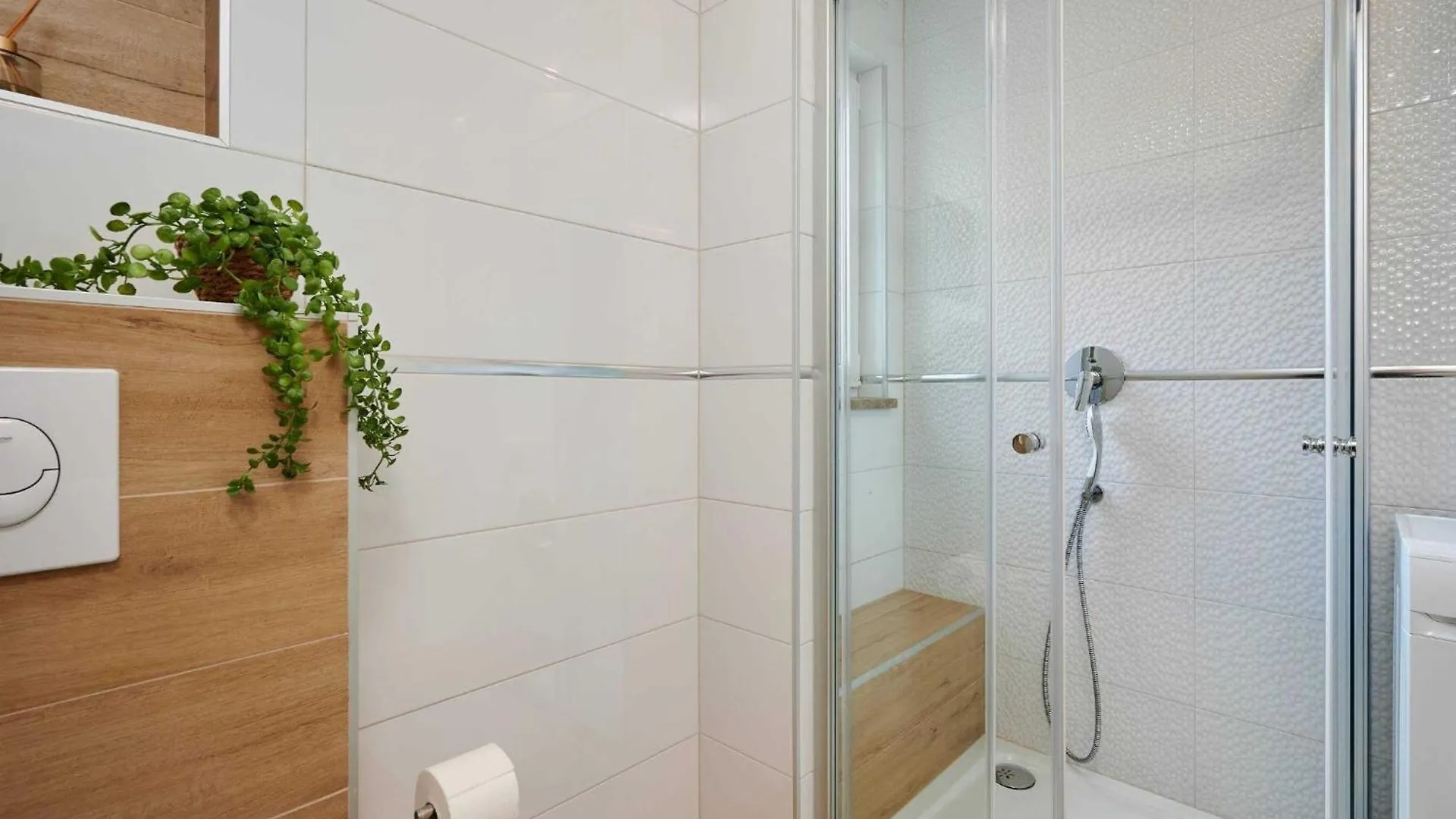 Exclusive Okrug Gornji Apartment With Shared Pool Trogir