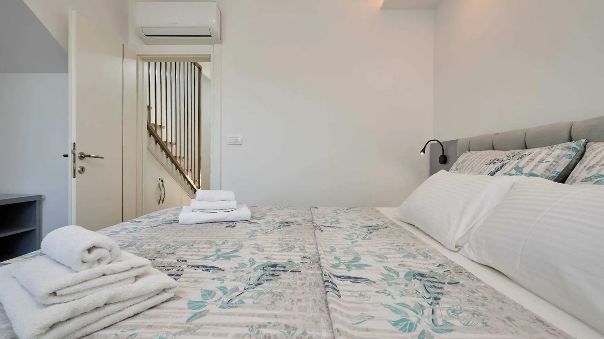 Exclusive Okrug Gornji Apartment With Shared Pool Trogir Croatia